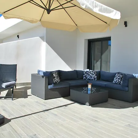 Apartment Luxurious In Beautiful Settings *