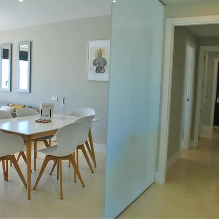Luxurious In Beautiful Settings Apartment